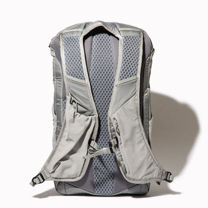 SALOMON XT 25 サロモン XT 25 LC2857【メンズ 収納 通気性 速乾性 軽量 パッド入りショルダーストラップ 26SS】