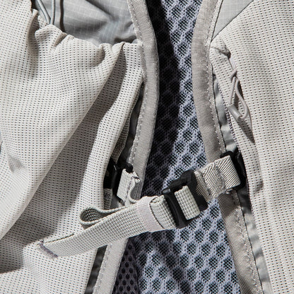 SALOMON XT 25 サロモン XT 25 LC2857【メンズ 収納 通気性 速乾性 軽量 パッド入りショルダーストラップ 26SS】