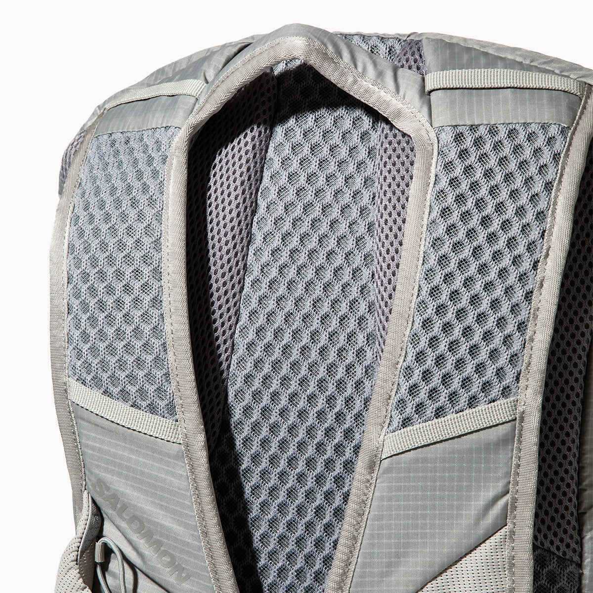 SALOMON XT 25 サロモン XT 25 LC2857【メンズ 収納 通気性 速乾性 軽量 パッド入りショルダーストラップ 26SS】