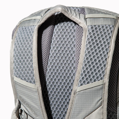 SALOMON XT 25 サロモン XT 25 LC2857【メンズ 収納 通気性 速乾性 軽量 パッド入りショルダーストラップ 26SS】