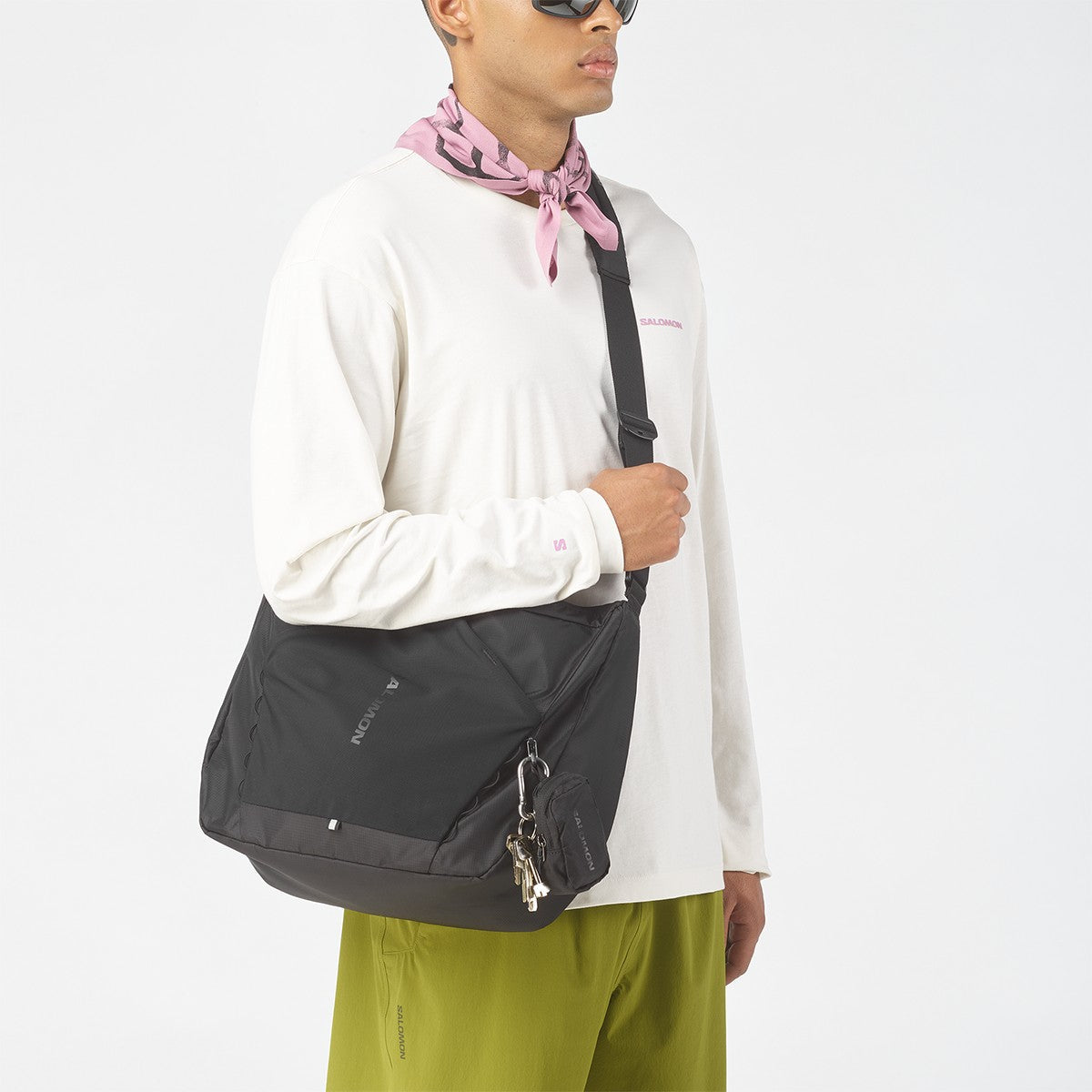 SALOMON ACS SHOULDER BAG サロモン ACSショルダーバッグ LC2867600【メンズ ショルダーバッグ 軽量バッグ ノートパソコン収納 防水バッグ 26SS】