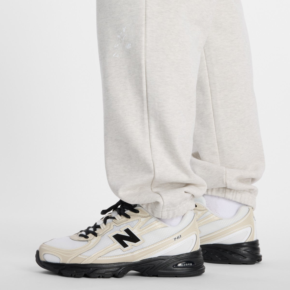 New Balance 大谷翔平 Always On Logo Pants ニューバランス 大谷翔平オールウェイズオンロゴパンツ MB6115Q【メンズ リラックスフィット トレーニングパンツ コットン素材 26SS】
