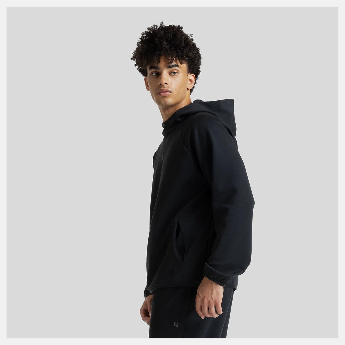New Balance Klutch X NB Performance Hoodie ニューバランス Klutch X NB パフォーマンスフーディ MT6144【メンズ ソフトニット素材 カンガルーポケット 26SS】