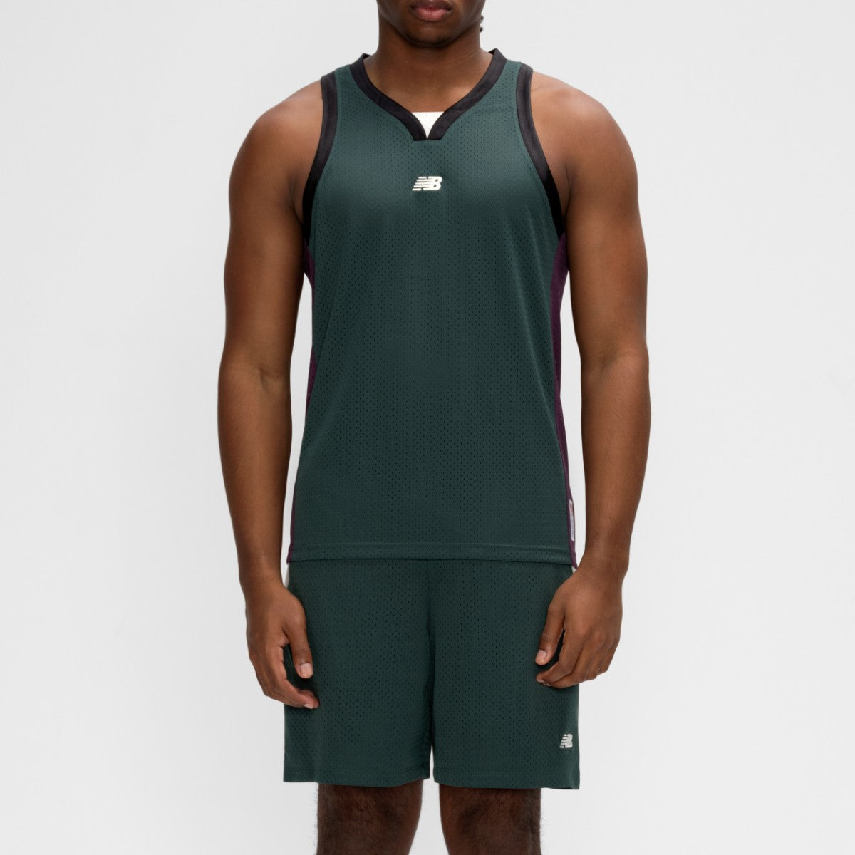 New Balance Basketball V-Neck Mesh Jersey ニューバランス バスケットボールVネックメッシュジャージ MT61E50【メンズ 通気性 ノースリーブ 26SS】
