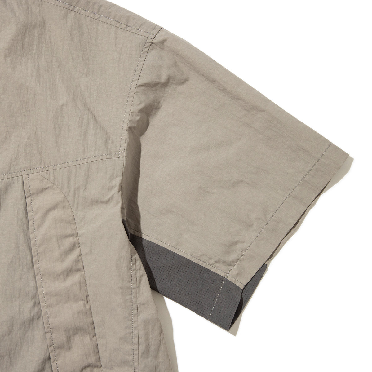 WILD THINGS MONSTER S/S SHIRT ワイルドシングス モンスター ショートスリーブ シャツ WT26003SK【メンズ 半袖 フロントジップ 通気性 26SS】