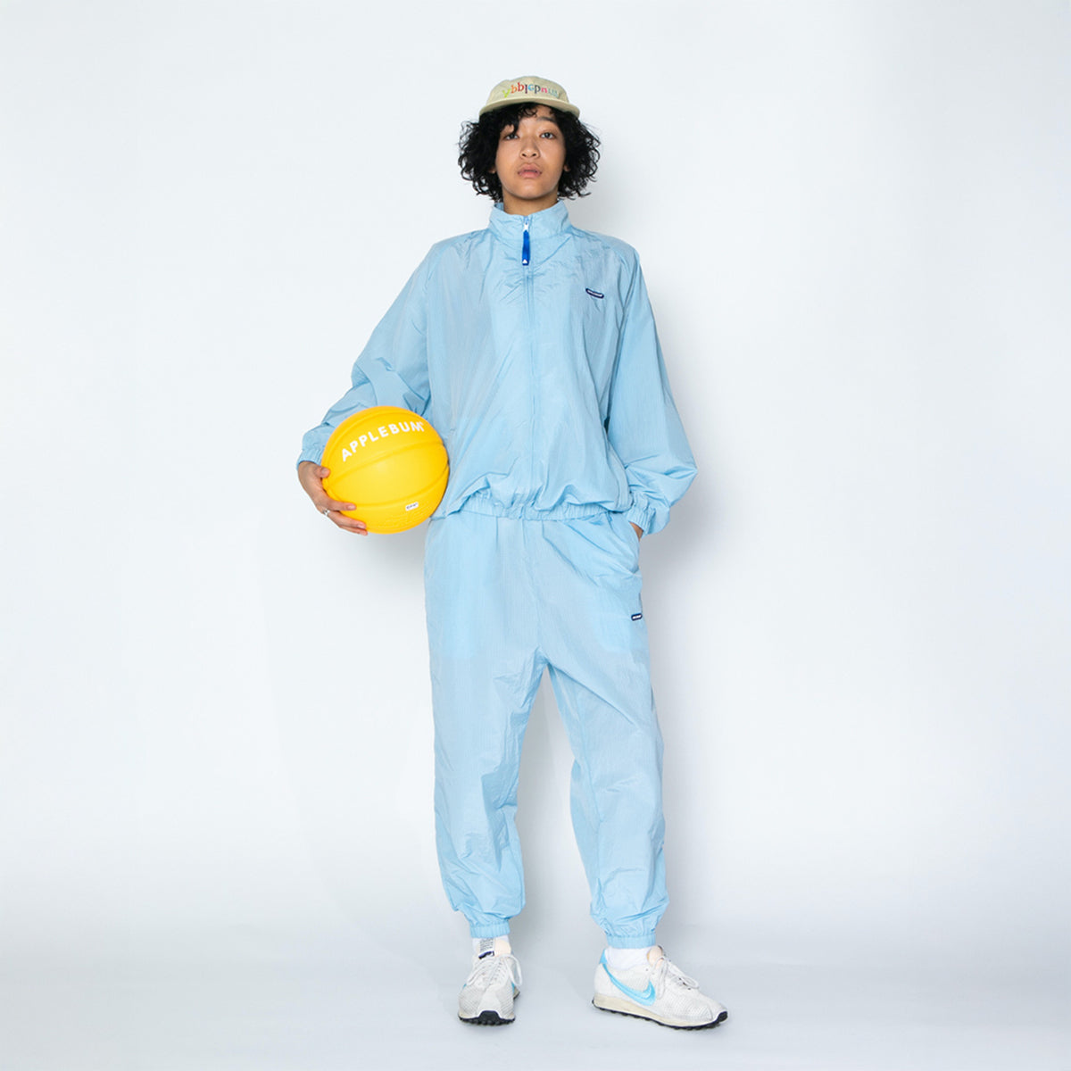 APPLEBUM APPLEBUM × TACHIKARA CUSTOM BASKETBALL “Y.E.L.” アップルバム アップルバム × タチカラ カスタムバスケットボール “Y.E.L.” 2611010Y【メンズ バスケットボール エンボスロゴ アウトドア 26SS】