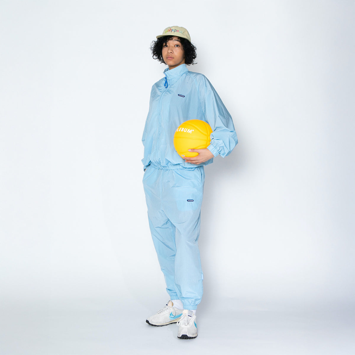 APPLEBUM APPLEBUM × TACHIKARA CUSTOM BASKETBALL “Y.E.L.” アップルバム アップルバム × タチカラ カスタムバスケットボール “Y.E.L.” 2611010Y【メンズ バスケットボール エンボスロゴ アウトドア 26SS】