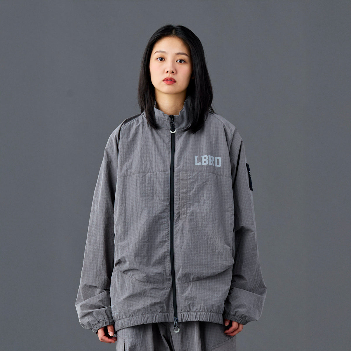 Liberaiders NYLON TRACK JACKET  リベレイダース ナイロントラックジャケット 730022601【メンズ ナイロンジャケット 撥水ジャケット 軽量アウター ジップアップジャケット 26SS】