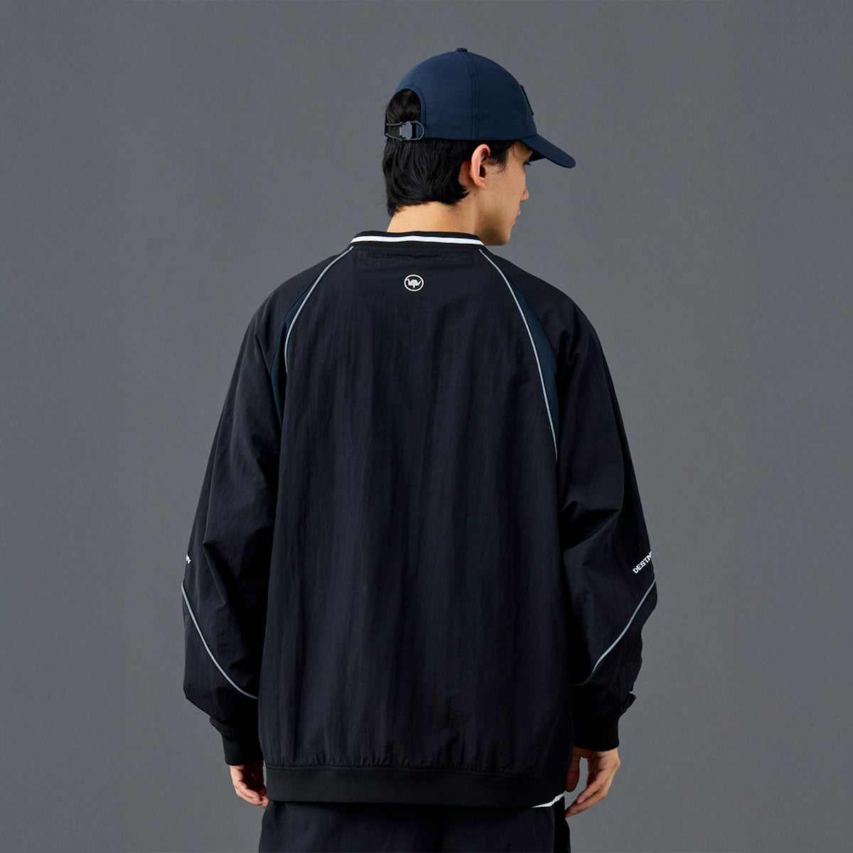 Liberaiders LR NYLON PULLOVER リベレイダース LR ナイロンプルオーバー 735012601【メンズ ナイロンプルオーバー Vネックトップス 軽量アウター 通気性ウェア メッシュ裏地 26SS】