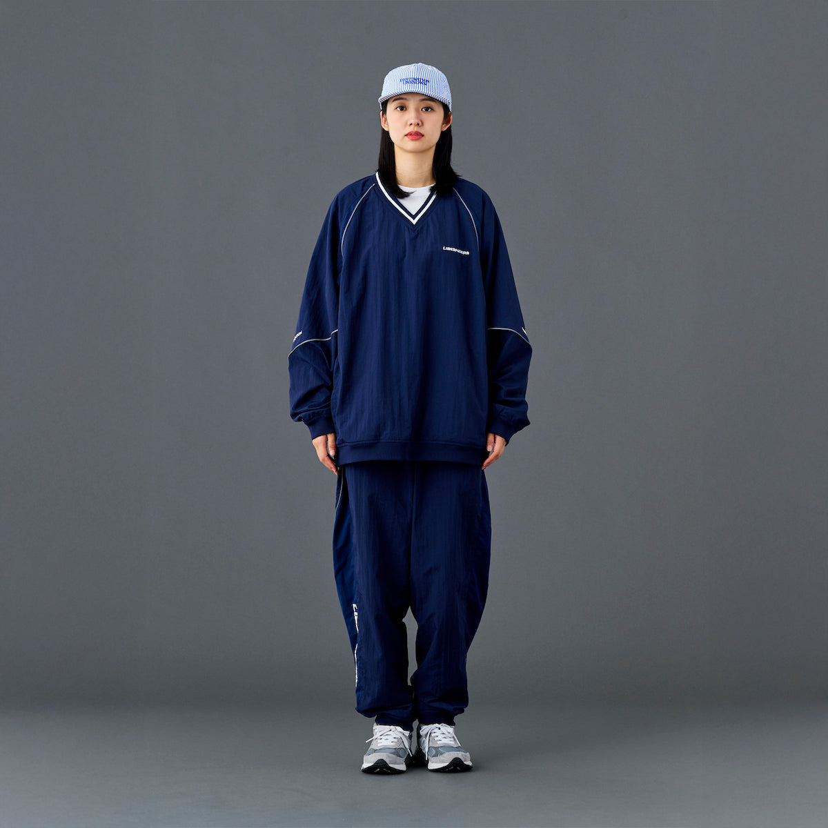 Liberaiders LR NYLON PULLOVER リベレイダース LR ナイロンプルオーバー 735012601【メンズ ナイロンプルオーバー Vネックトップス 軽量アウター 通気性ウェア メッシュ裏地 26SS】