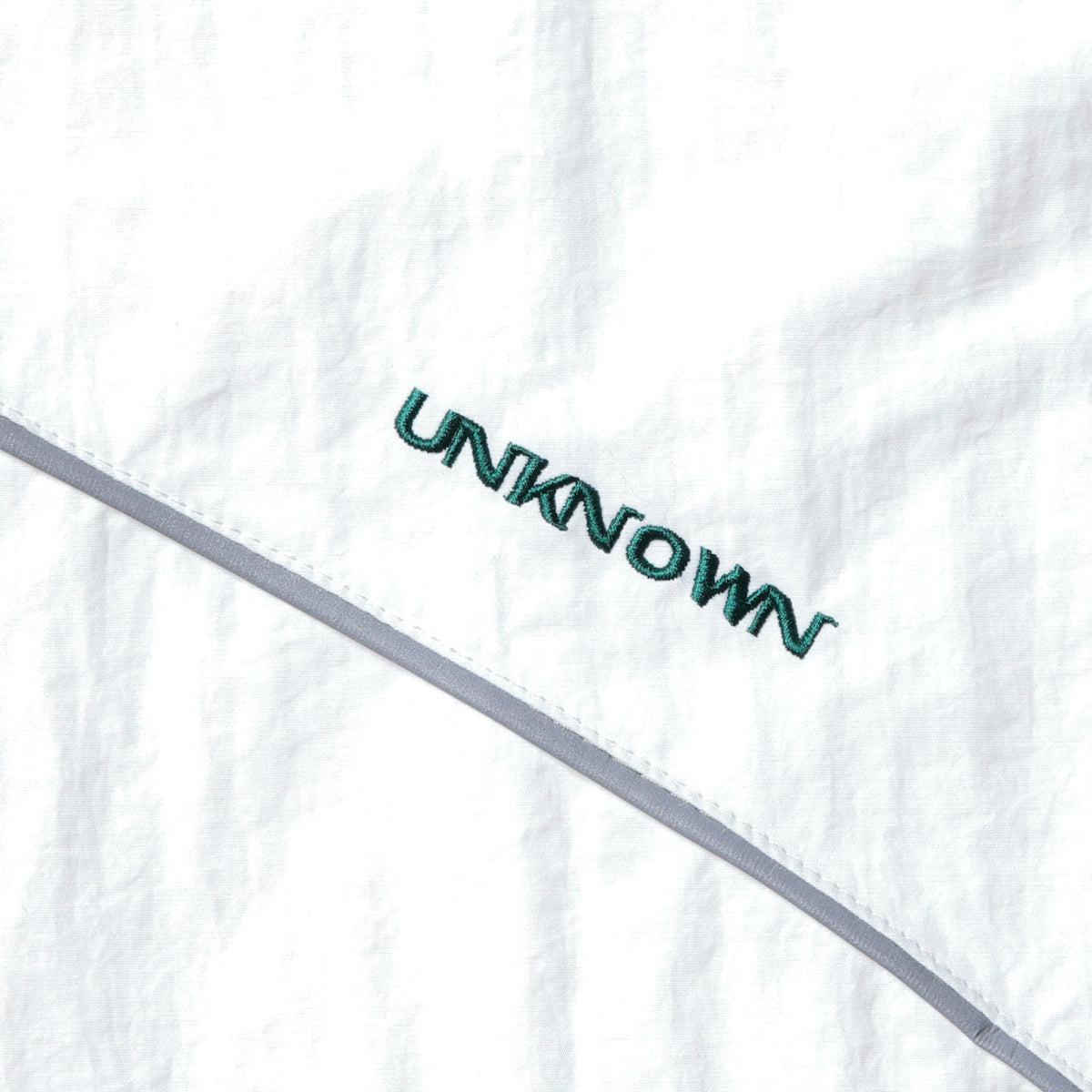 Liberaiders LR NYLON PULLOVER リベレイダース LR ナイロンプルオーバー 735012601【メンズ ナイロンプルオーバー Vネックトップス 軽量アウター 通気性ウェア メッシュ裏地 26SS】