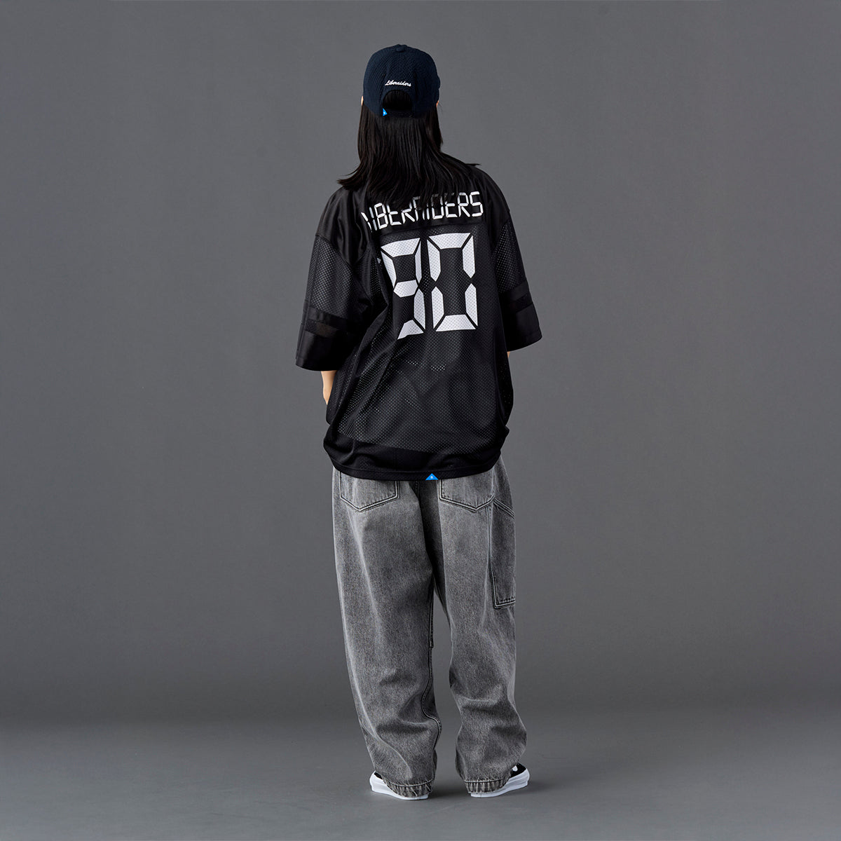 Liberaiders DIGITAL LOGO FOOTBALL TEE リベレイダース デジタル ロゴ フットボール ティー 736012601【メンズ メッシュ生地 サテン生地 デジタルフォント 26SS】