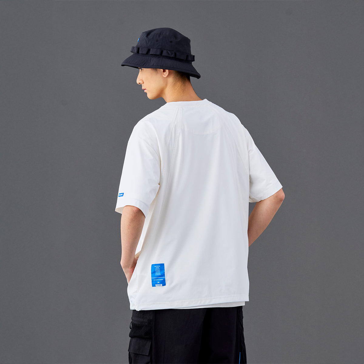 Liberaiders 4WAY STRETCH TEE IV  リベレイダース 4WAY ストレッチ ティー IV 736062601【メンズ 半袖 接触冷感 リフレクタープリント 26SS】