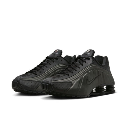 NIKE Shox R4 ナイキ ショックス R4 HQ1988-001【メンズ クッショニング 耐久性 トラクション 通気性 26SS】