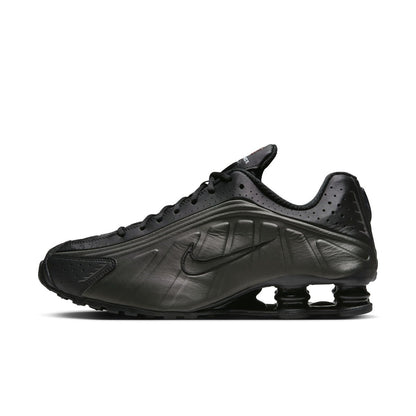 NIKE Shox R4 ナイキ ショックス R4 HQ1988-001【メンズ クッショニング 耐久性 トラクション 通気性 26SS】