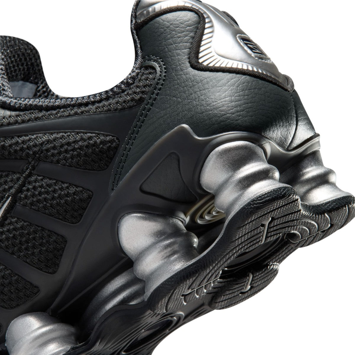 NIKE Shox TL ナイキ ウィメンズ ショックス TL IH2559-001【レディース 機械的クッショニング 高反発ソール 通気性メッシュ 衝撃吸収 26SS】