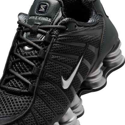 NIKE Shox TL ナイキ ウィメンズ ショックス TL IH2559-001【レディース 機械的クッショニング 高反発ソール 通気性メッシュ 衝撃吸収 26SS】