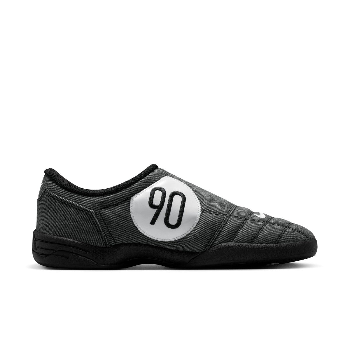 NIKE Total 90 Premium ナイキ トータル 90 PRM IH3585-001【メンズ キャンバスアッパー 非対称デザイン フラットソール グリップ性能 26SS】
