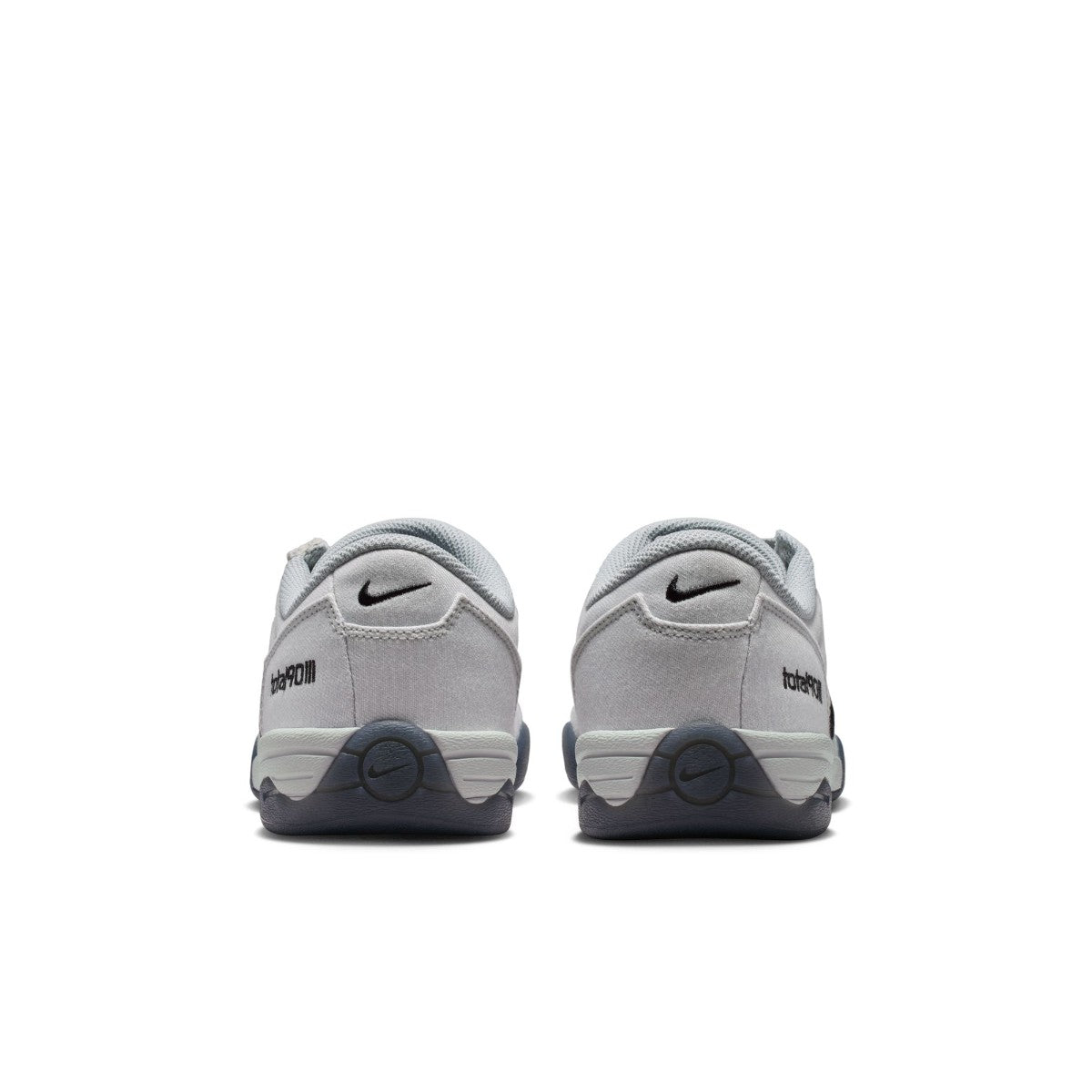 NIKE Total 90 Premium ナイキ トータル 90 PRM IH3585-002【メンズ キャンバスアッパー 非対称デザイン フラットソール グリップ性能 26SS】
