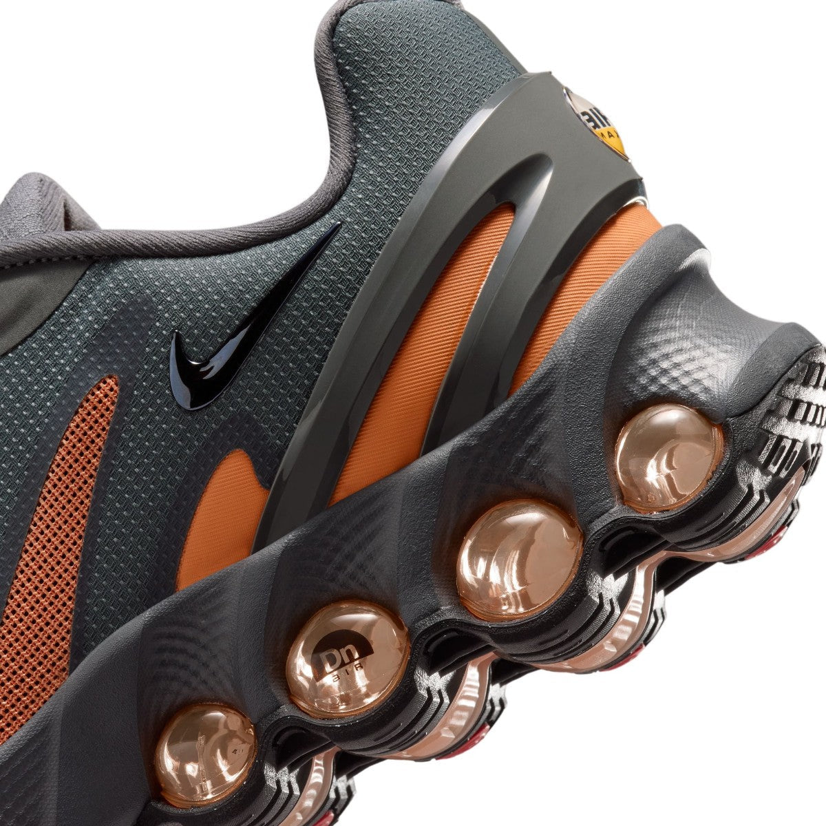 NIKE Air Max Dn8 ナイキ エア マックス DN8 IH4119-012【メンズ ランニングシューズ エアクッション 反発力 軽量スニーカー 通気性 26SS】
