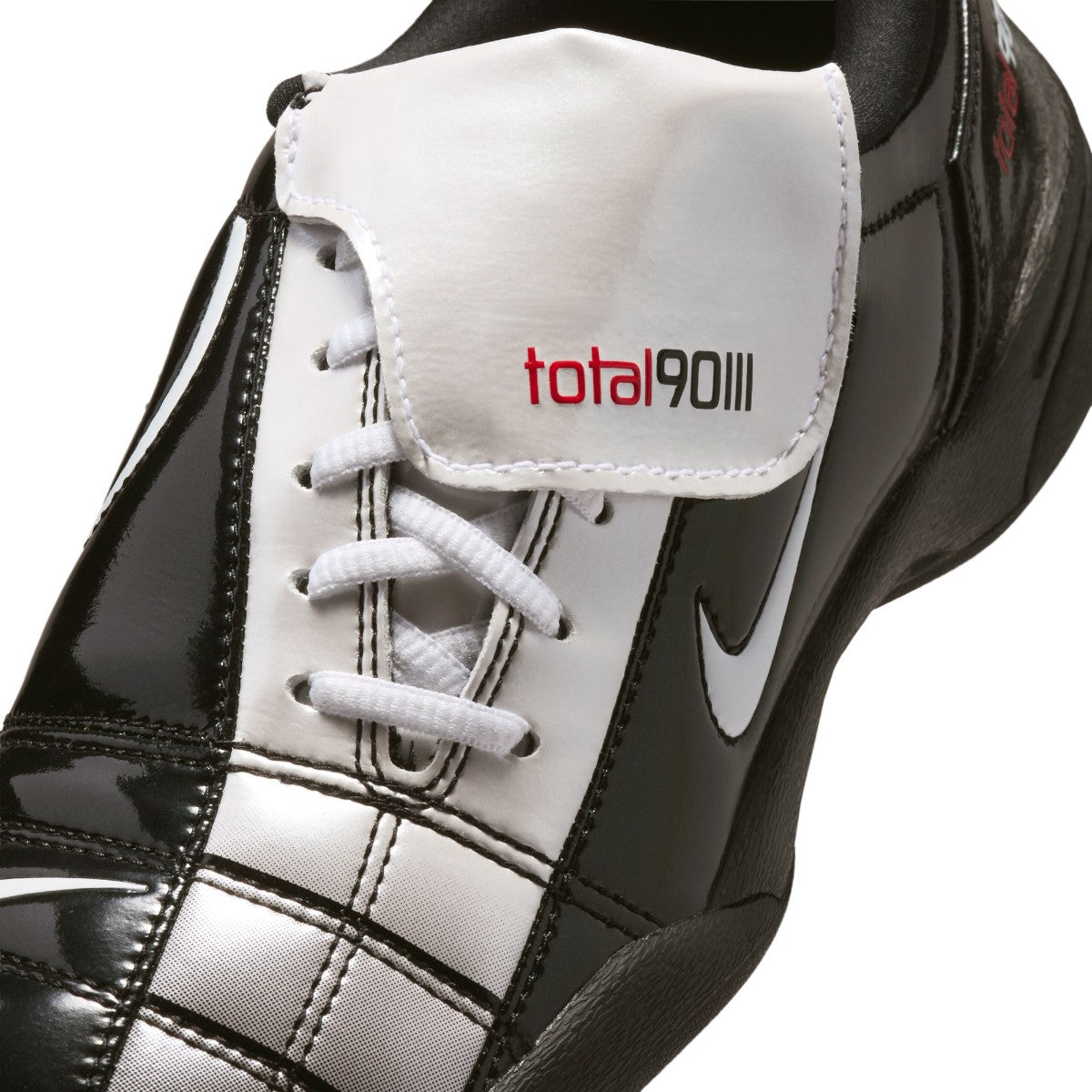 NIKE Total 90 SE ナイキ ウィメンズ T90 SE IO2389-001【レディース サッカースタイル ストリートスニーカー レトロデザイン クッション性 グリップ力 26SS】