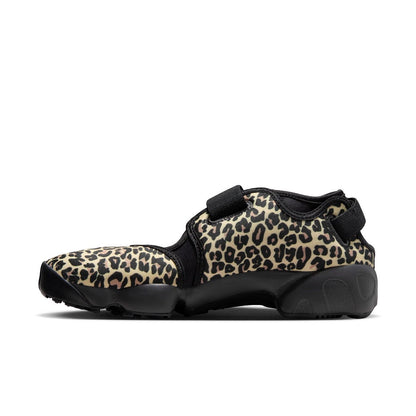 NIKE Wmns Air Rift ナイキ ウィメンズ エア リフト IR5696-010【レディース スプリットトゥ 軽量デザイン 調節可能ストラップ クッション性 26SS】