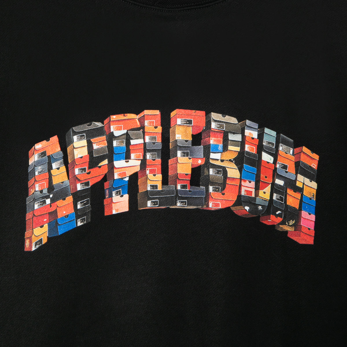 APPLEBUM “K.B.A.S.” Logo Crew Sweat アップルバム “K.B.A.S.” ロゴ クルー スウェット 2610403【メンズ ストリート スウェットトレーナー 裏パイル 綿100％ 26SS】