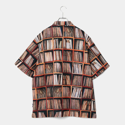 APPLEBUM “Vinyl Shelf” Aloha Shirt アップルバム “ヴァイナル シェルフ” アロハシャツ 2610209【メンズ 開襟シャツ ポリエステル素材 26SS】