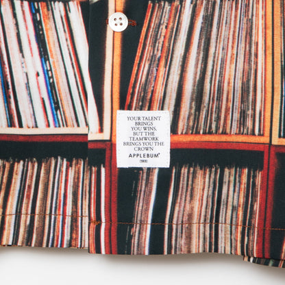 APPLEBUM “Vinyl Shelf” Aloha Shirt アップルバム “ヴァイナル シェルフ” アロハシャツ 2610209【メンズ 開襟シャツ ポリエステル素材 26SS】