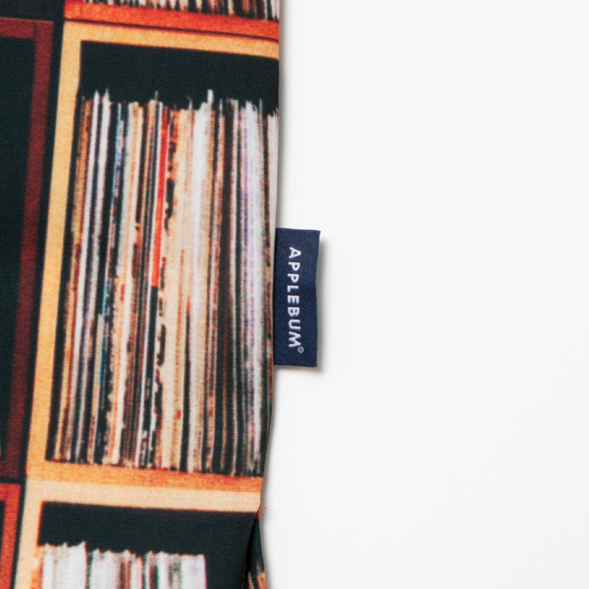 APPLEBUM “Vinyl Shelf” Aloha Shirt アップルバム “ヴァイナル シェルフ” アロハシャツ 2610209【メンズ 開襟シャツ ポリエステル素材 26SS】