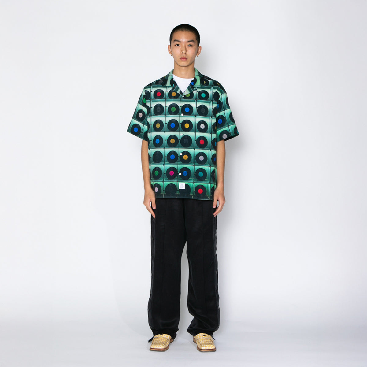 APPLEBUM “Vinyl Wall” Aloha Shirt アップルバム ”ビニールウォール”アロハシャツ 2610210【メンズ レコード柄 総柄アロハ ミュージックモチーフ グリーンベース 26SS】
