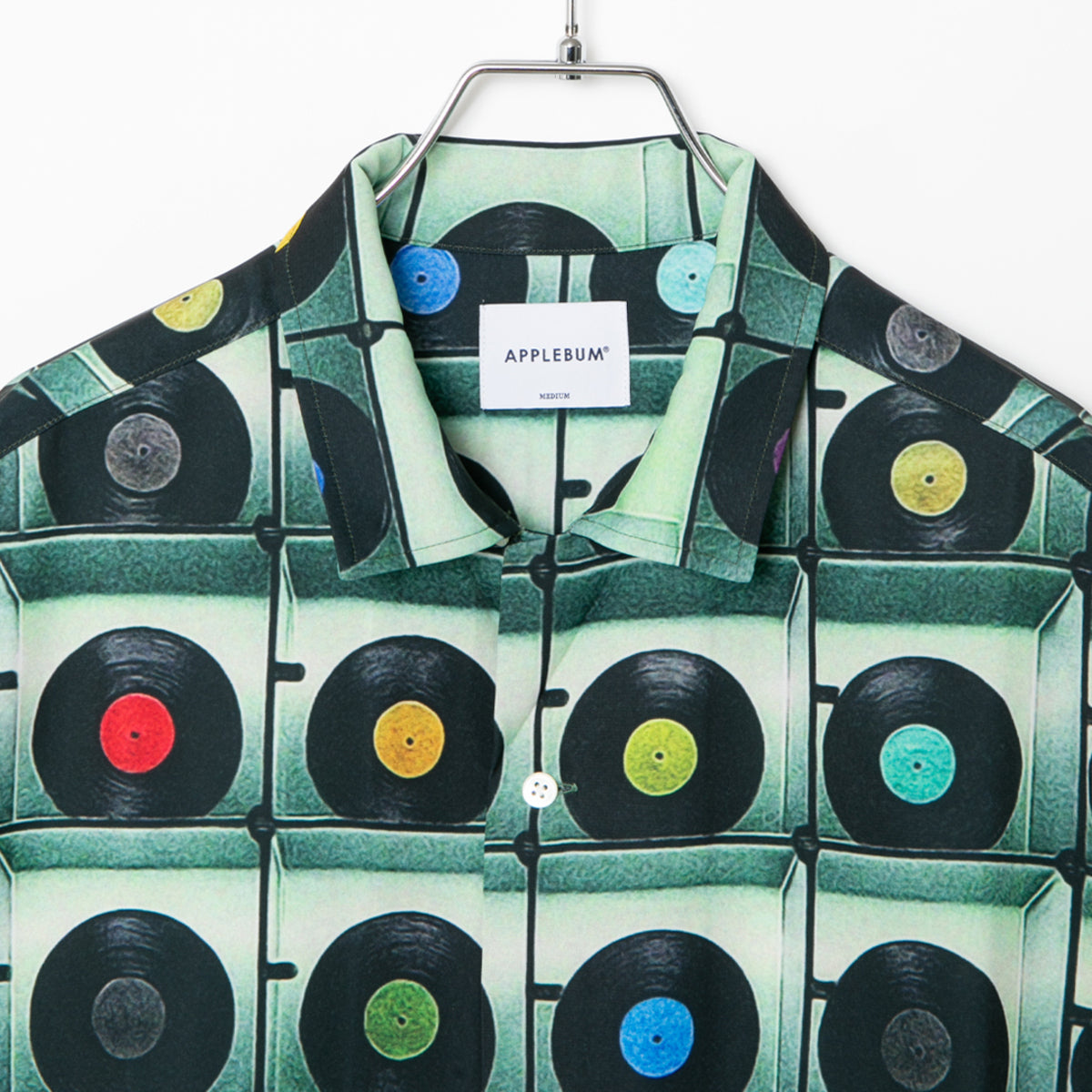APPLEBUM “Vinyl Wall” Aloha Shirt アップルバム ”ビニールウォール”アロハシャツ 2610210【メンズ レコード柄 総柄アロハ ミュージックモチーフ グリーンベース 26SS】