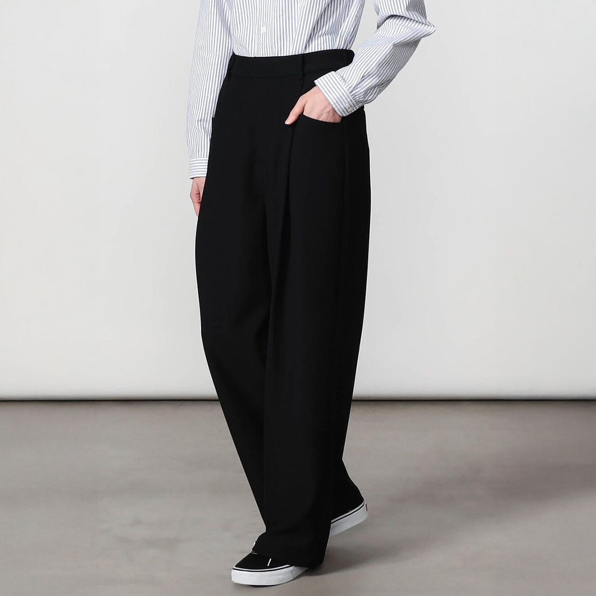 Gymphlex Tuck Wide Easy Pants ジムフレックス タック ワイドイージーパンツ GY-E0304-JIK【レディース フロントタック ワイドストレート 26SS】