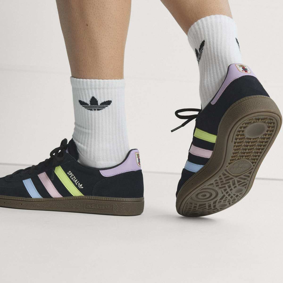 ＡＤＩＤＡＳ Japan Handball Spezial アディダス 日本 ハンドボール スペツィアル ONV45-HP3675【メンズ 快適 クラシックデザイン 26SS】