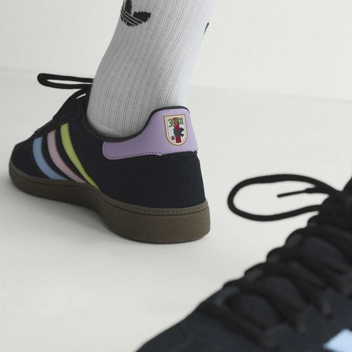 ＡＤＩＤＡＳ Japan Handball Spezial アディダス 日本 ハンドボール スペツィアル ONV45-HP3675【メンズ 快適 クラシックデザイン 26SS】