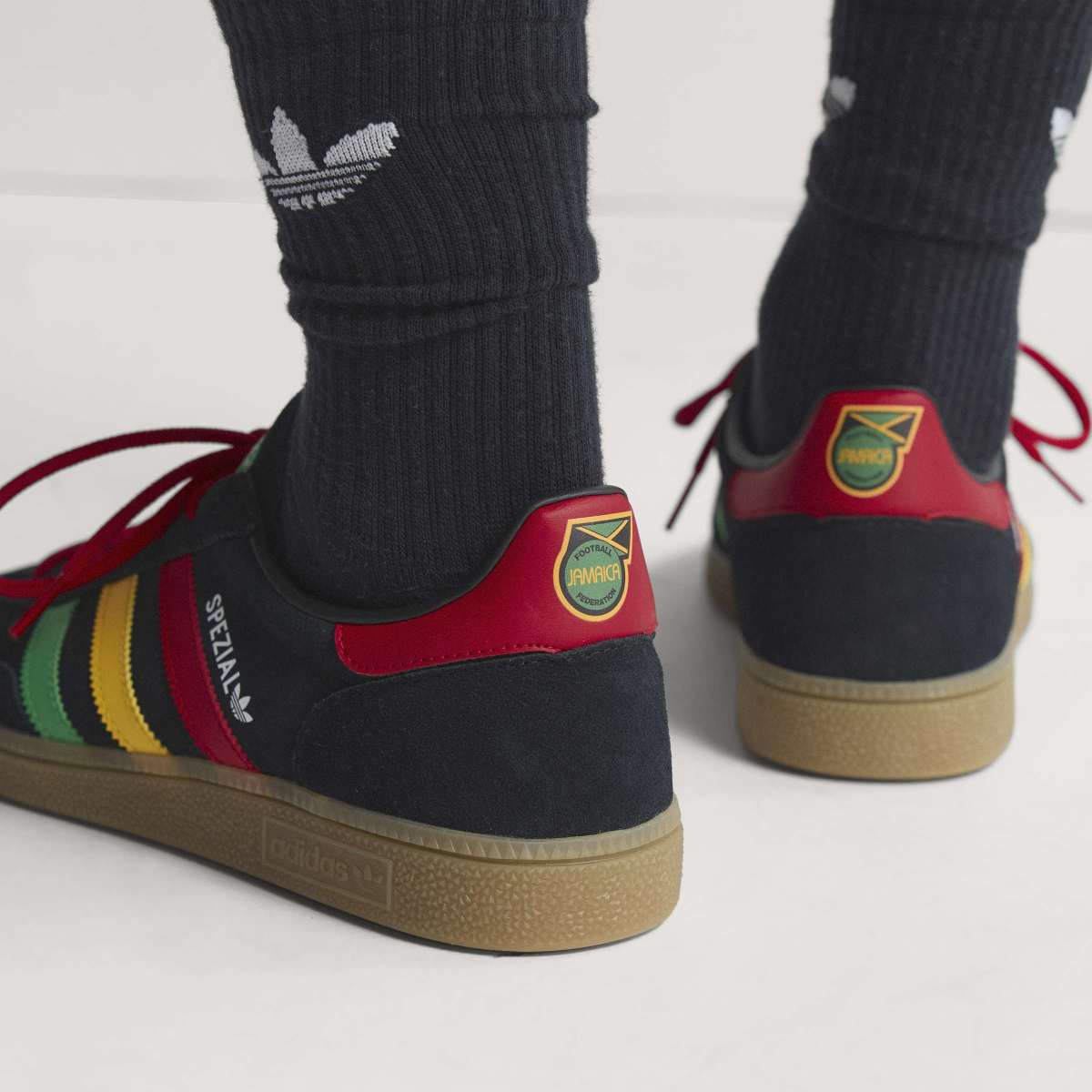 ＡＤＩＤＡＳ Jamaica Handball Spezial アディダス ジャマイカ ハンドボール スペツィアル  ONV45-HQ9437【メンズ クラシックデザイン 26SS】