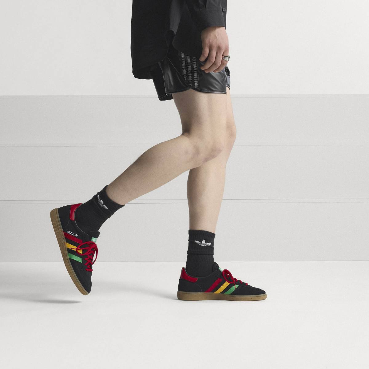 ＡＤＩＤＡＳ Jamaica Handball Spezial アディダス ジャマイカ ハンドボール スペツィアル  ONV45-HQ9437【メンズ クラシックデザイン 26SS】