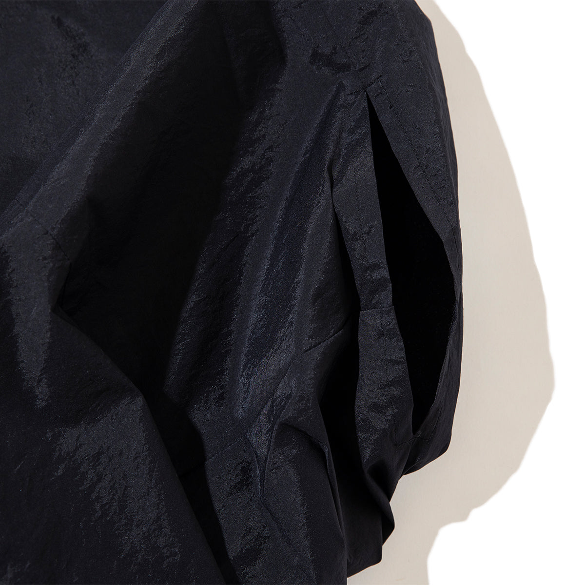 naokitomizuka WILD THINGS poncho with scarf ナオキトミヅカ WILD THINGS ポンチョ ウィズ スカーフ GRNTB022【レディース ポンチョ ナイロン素材 コラボ 26SS】