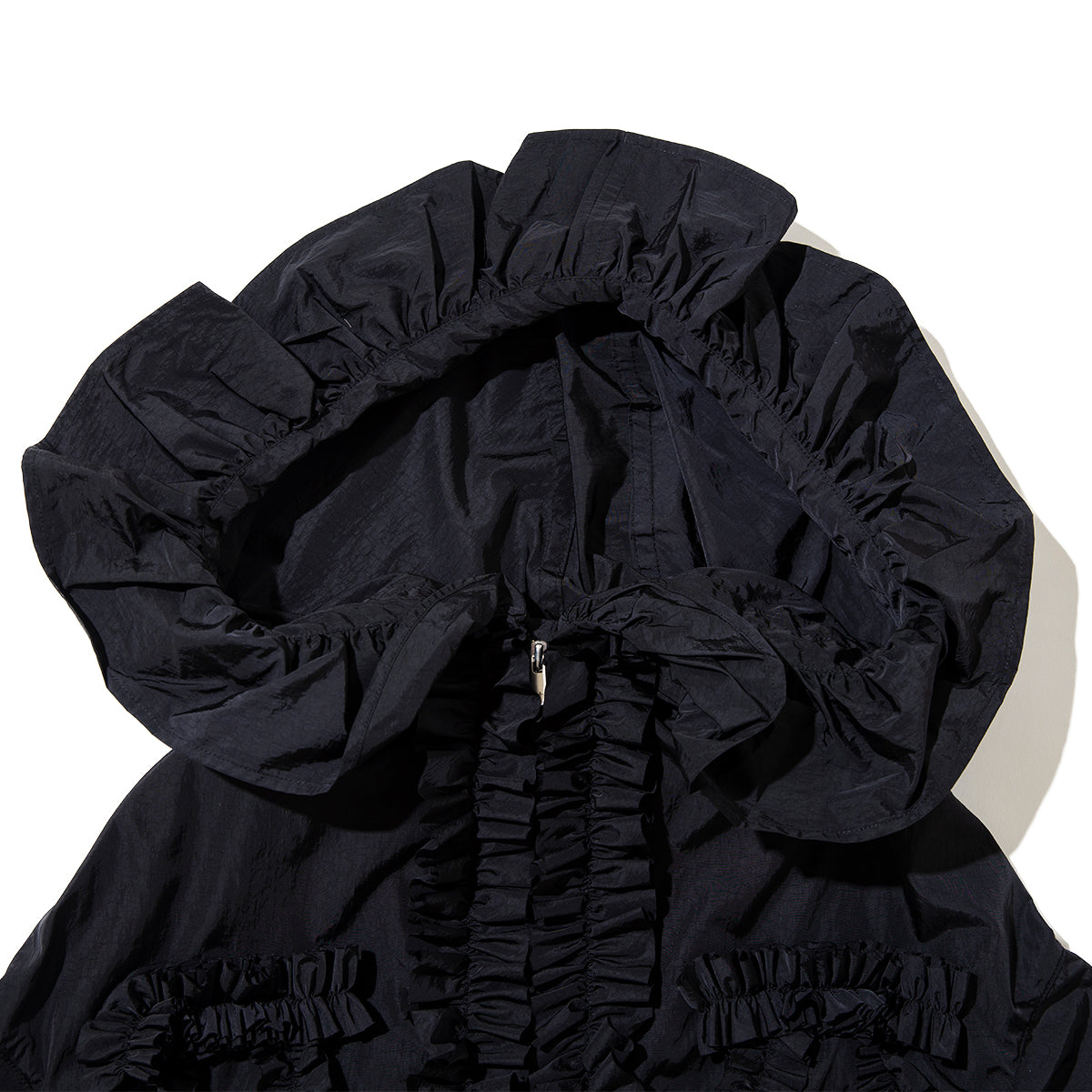 naokitomizuka Nylon frilled mountain parka ナオキトミヅカ ナイロン フリルド マウンテン パーカー GRNTJ008【レディース ナイロン素材 フリル フード 26SS】