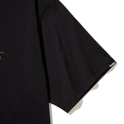 UMAMI SPICE COMPANY SP CORPORATE TECH SS T-SHIRT for Kinetics ウマミスパイスカンパニー SP コーポレートテック SS Tシャツ for Kinetics USCKSP05【メンズ 日本製 半袖 吸水速乾性 防シワ性 26SS】