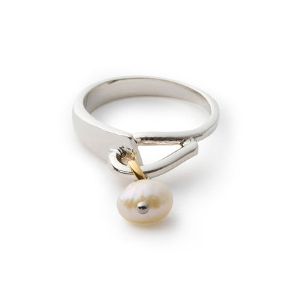 LAPUIS Pearl hook ring ラピュイ パール フック リング 255-220102【レディース 日本製 26SS】