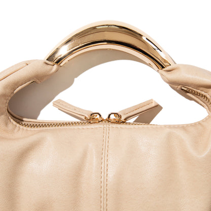 LE VERNIS Sculpture triangle bag S ル・ベルニ スカルプチャー トライアングル バッグ S 252-210506【レディース 内側ポケット ジッパー仕様 26SS】