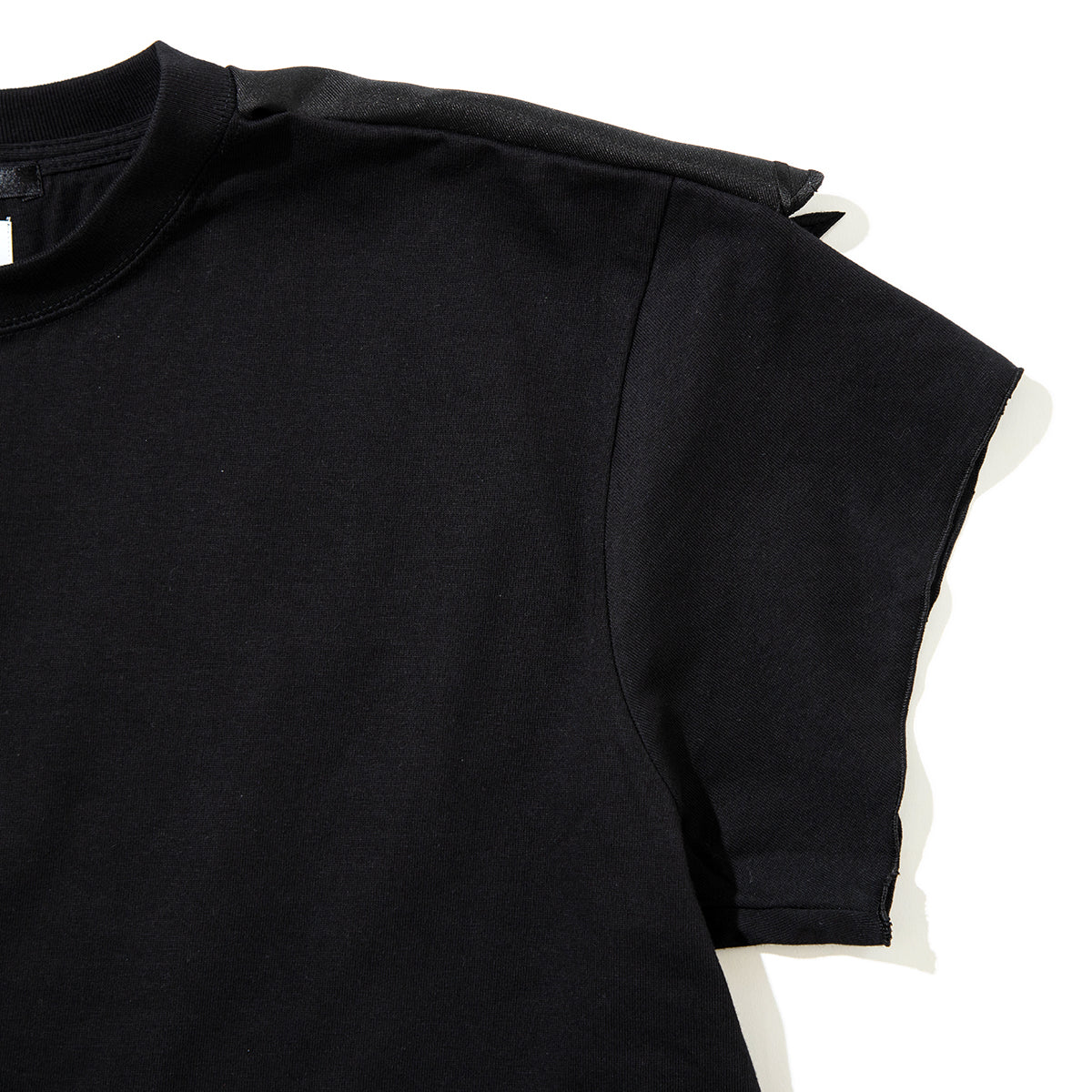 YuumiARIA EMBROIDERY FRILL T-SHIRT ユウミアリア エンブロイダリー フリル Tシャツ 261-AC026【レディース 刺繍Tシャツ バックデザイン 半袖Tシャツ デザインTシャツ 26SS】