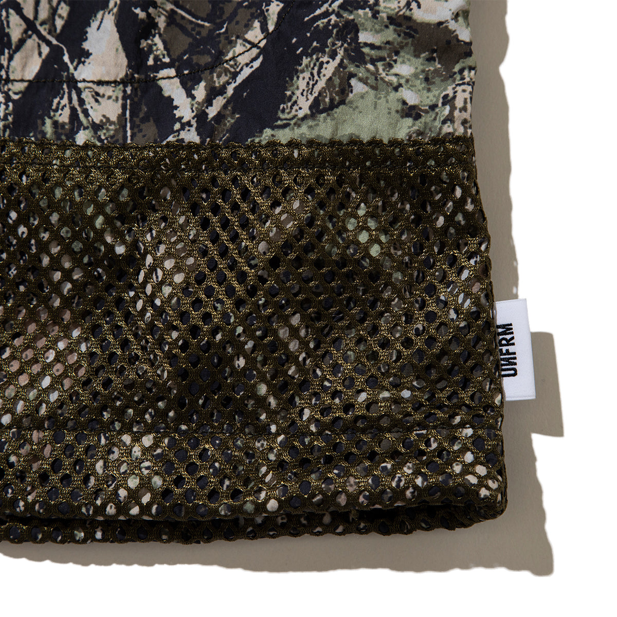 UNFRM OUTDOOR STANDARD NY TYPEWRITER PANEL MESH DECK PARKA ユニフォームアウトドアスタンダード NY タイプライター パネル メッシュ デッキ パーカー SS-4302【メンズ ナイロン素材 通気性 ドローコード 26SS】