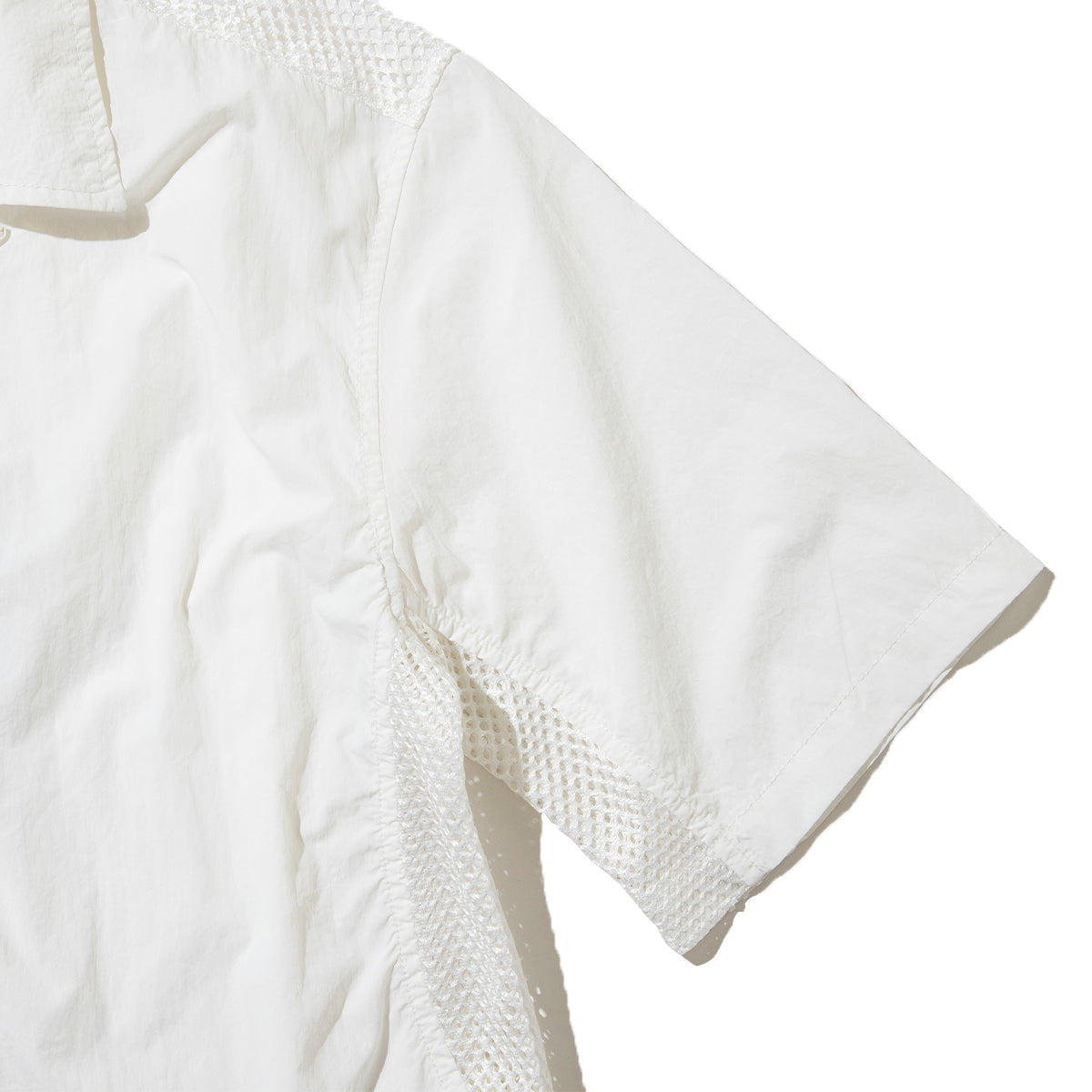 UNFRM OUTDOOR STANDARD NY TYPEWRITER PANEL MESH OPEN COLLAR SHIRT ユニフォームアウトドアスタンダード NY タイプライター パネル メッシュ オープンカラー シャツ SS-4304【メンズ ナイロン素材 通気性 半袖 26SS】