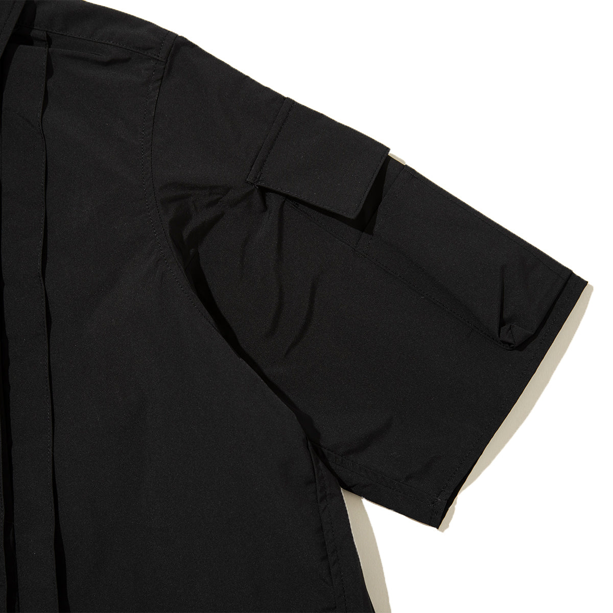 NON TOKYO PIN TUCK TECH SHIRT ノントーキョー ピンタック テックシャツ NON-26S-0403【レディース ポリエステル素材 半袖 プリーツ 26SS】