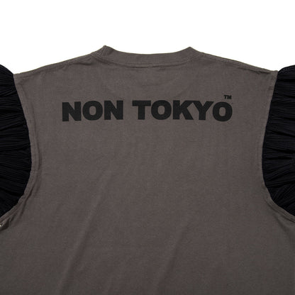 NON TOKYO FRILL SLEEVE T-SHIRT ノントーキョー フリル スリーブ ティーシャツ NON-26S-0425【レディース ノースリーブ フリル グラフィック 26SS】