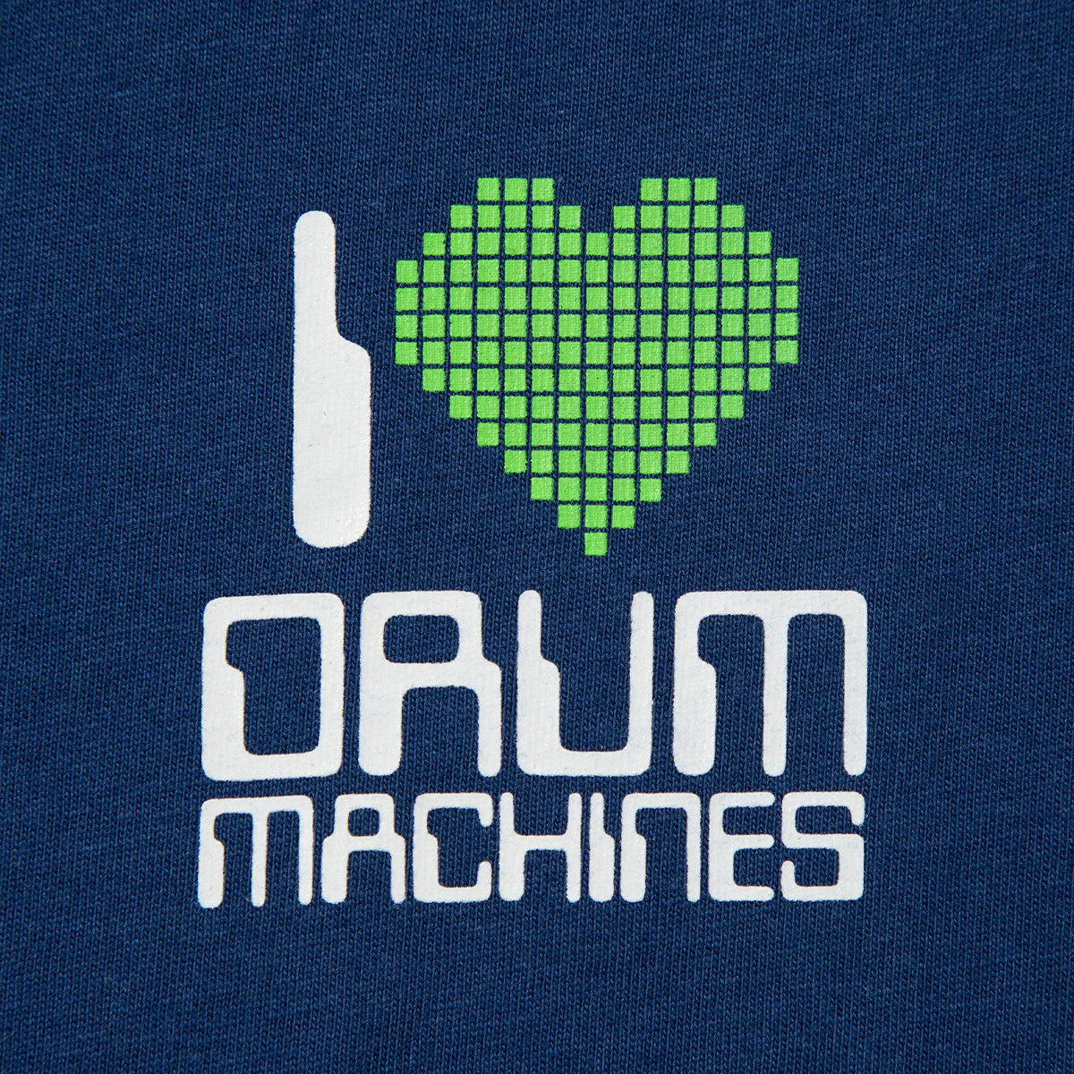 SARCASTIC I Heart Drum Machines Short Sleeve Tee サキャスティック アイ ハート ドラム マシーンズ ショートスリーブ ティー SAR261007【メンズ メンズTシャツ 半袖Tシャツ プリントTシャツ グラフィックTシャツ 26SS】