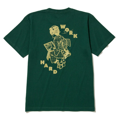 坩堝 WORKHARD/必殺仕事人 S/S T-SHIRTS (RUTSUBO×YU SUDA ) RUTSUBO ワークハード/必殺仕事人 S/S Tシャツ (RUTSUBO×YU SUDA ) R26QS-SUDA-TS2【メンズ 半袖 グラフィック コットン素材 26SS】