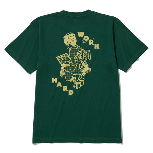 坩堝 WORKHARD/必殺仕事人 S/S T-SHIRTS (RUTSUBO×YU SUDA ) RUTSUBO ワークハード/必殺仕事人 S/S Tシャツ (RUTSUBO×YU SUDA ) R26QS-SUDA-TS2【メンズ 半袖 グラフィック コットン素材 26SS】
